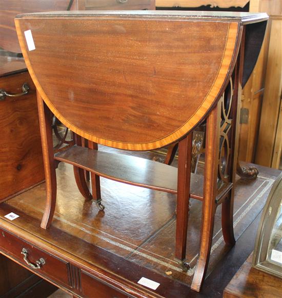 Edwardian satinwood banded mahogany oval topped Sutherland table